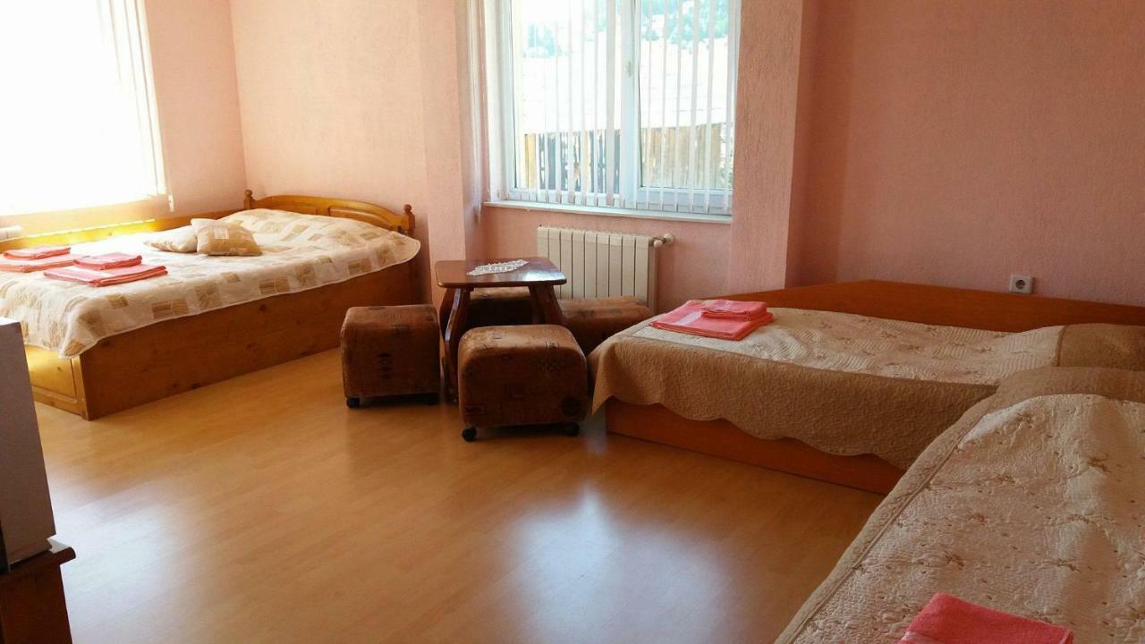 Къща За Гости Мелиса Borino Kültér fotó